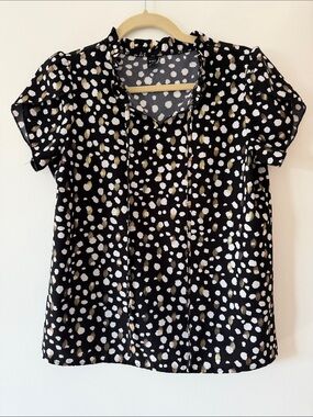 Women’s Black Top